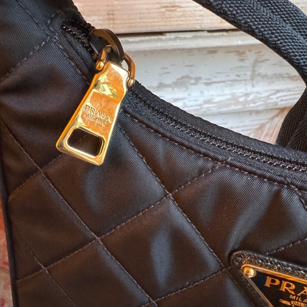 Prada Re-Edition Tessuto Quilted Black Shoulder Bag - Picture 7 of 9